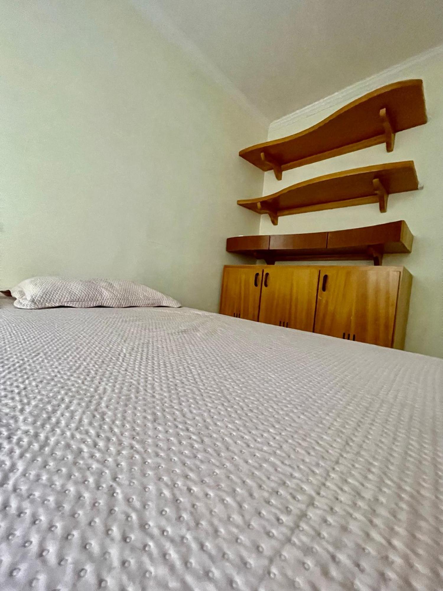 187 Apartamento 50m da Praia. Bela vista ao mar. Em Avenida principal de Bombinhas. Exterior foto