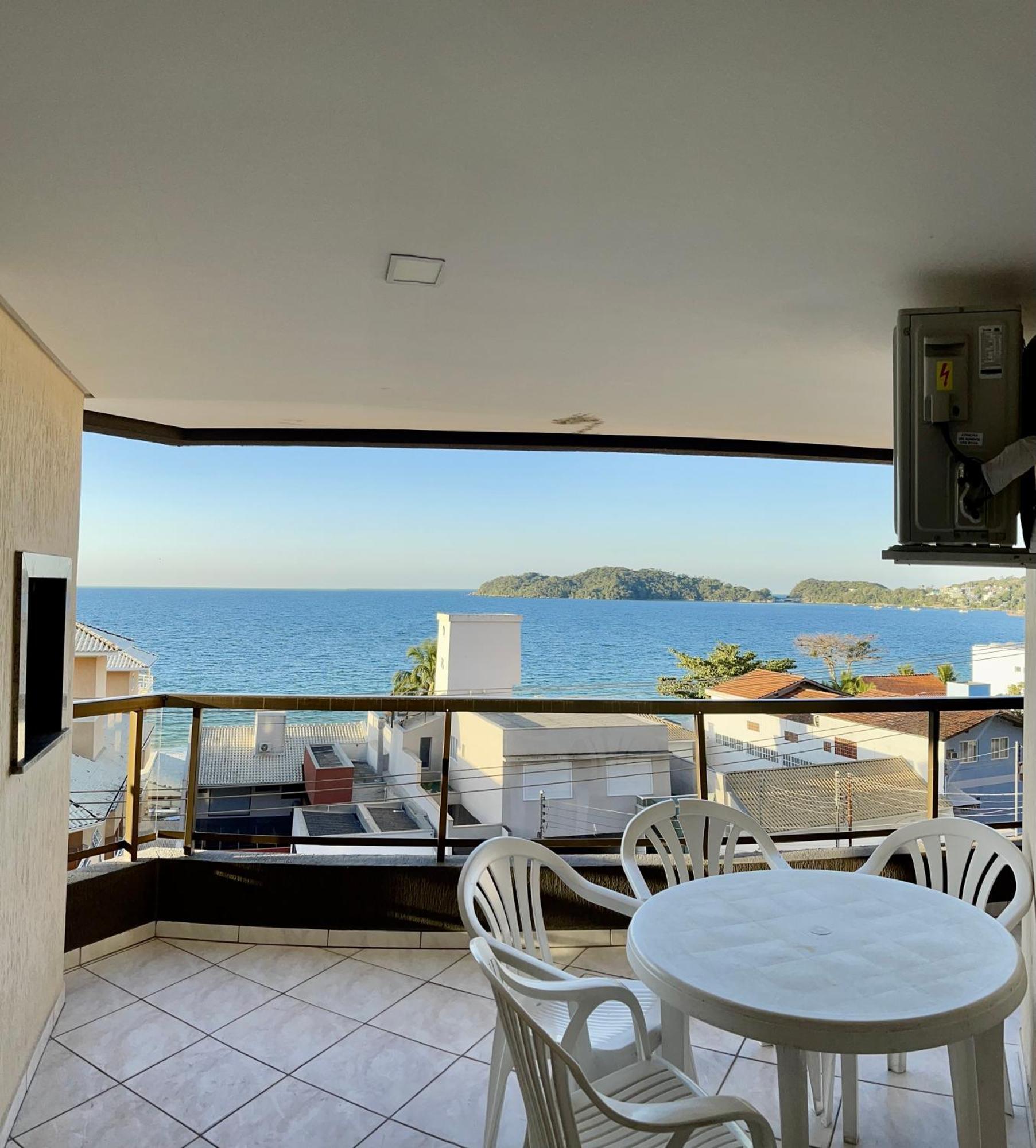 187 Apartamento 50m da Praia. Bela vista ao mar. Em Avenida principal de Bombinhas. Exterior foto