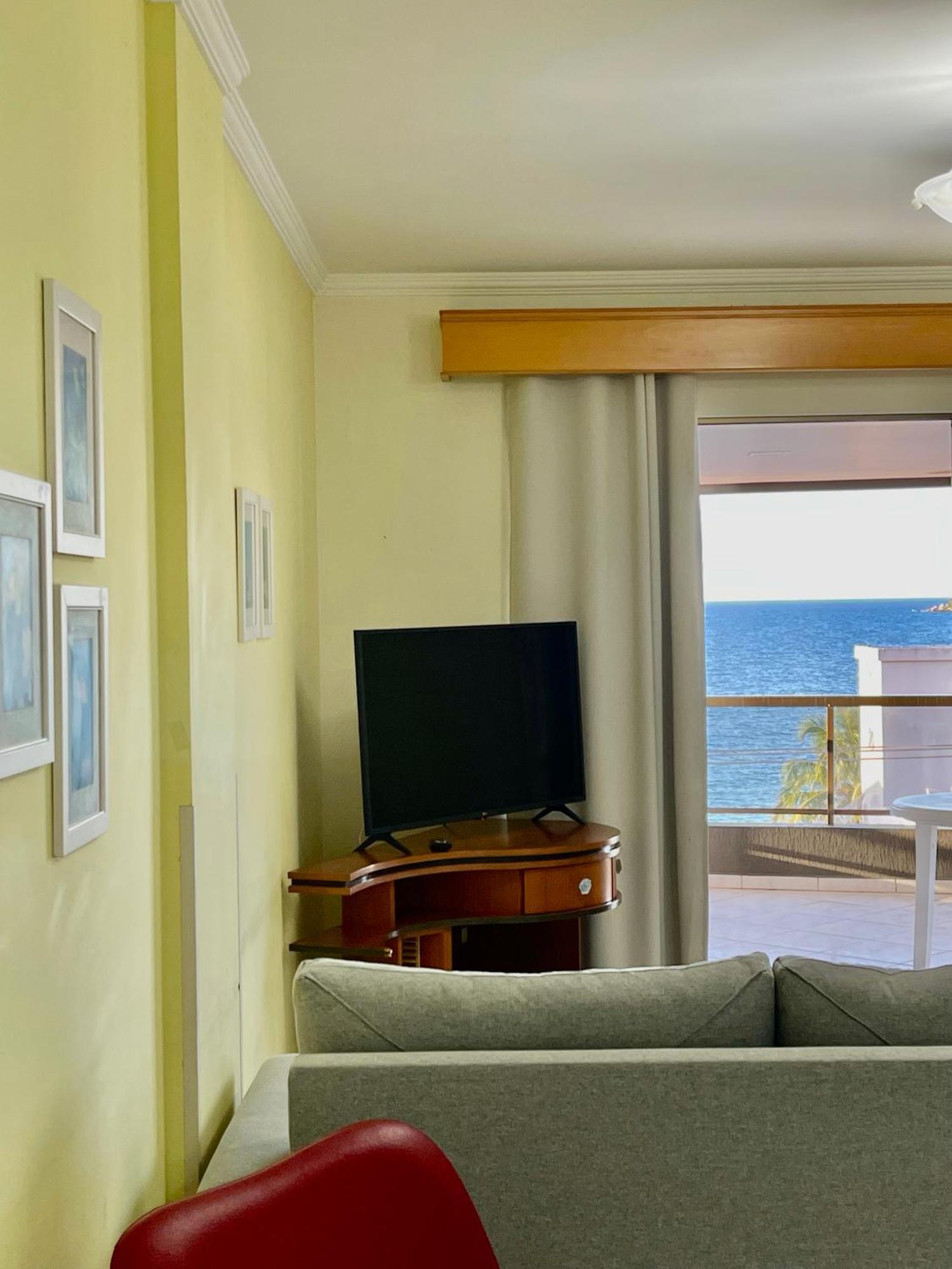 187 Apartamento 50m da Praia. Bela vista ao mar. Em Avenida principal de Bombinhas. Exterior foto