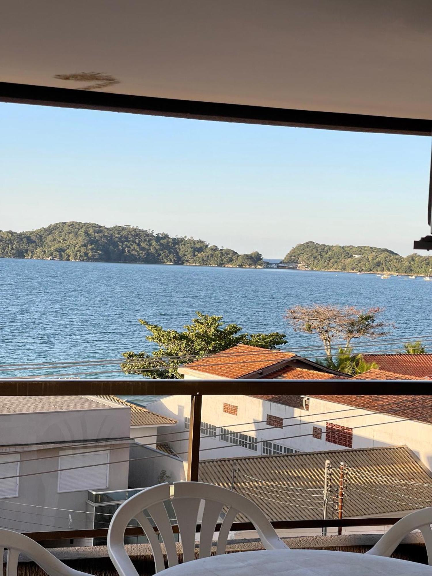187 Apartamento 50m da Praia. Bela vista ao mar. Em Avenida principal de Bombinhas. Exterior foto